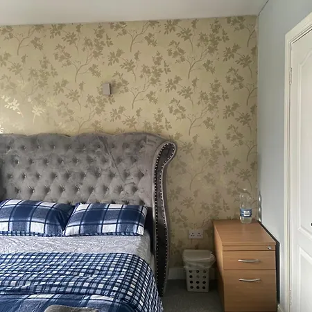 Private Shared Near Blanchardstown Shopping Center